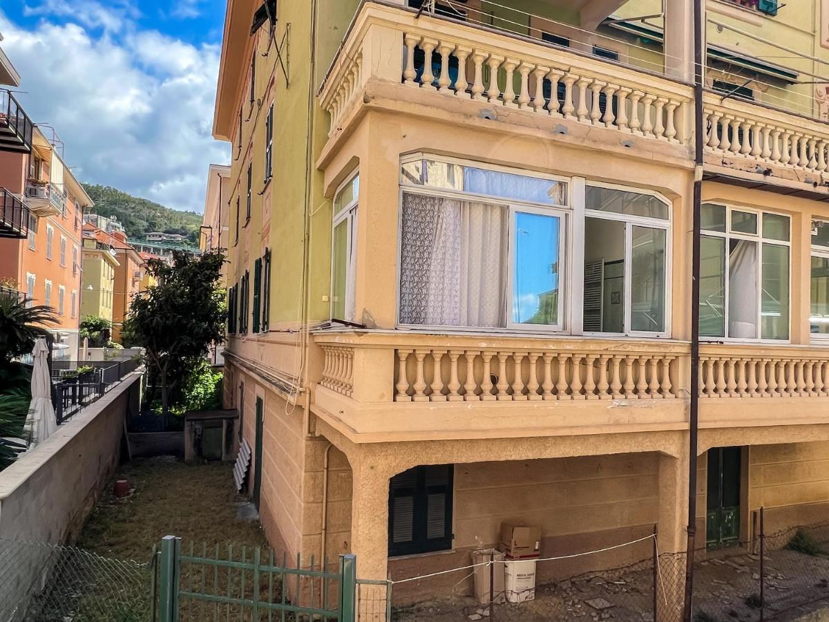 Grande Appartamento In Zona Tranquilla Varazze Exterior foto